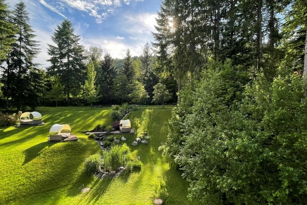 Bachlauf im Waldpark