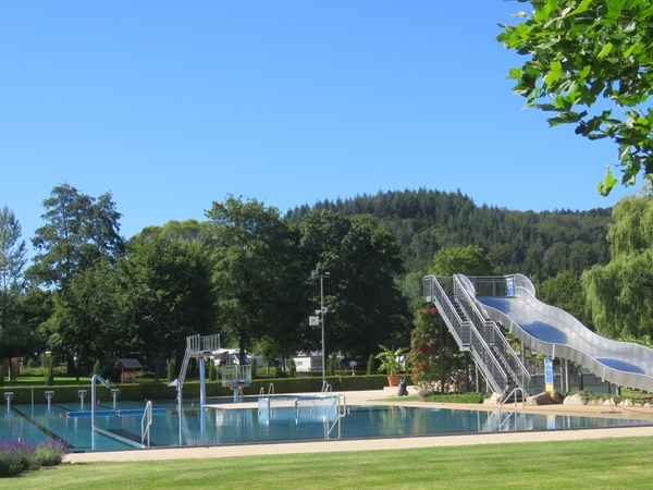 Seelbacher Familienbad Bildnachweis: Mit freundlicher Genehmigung der Stadt Seelbach