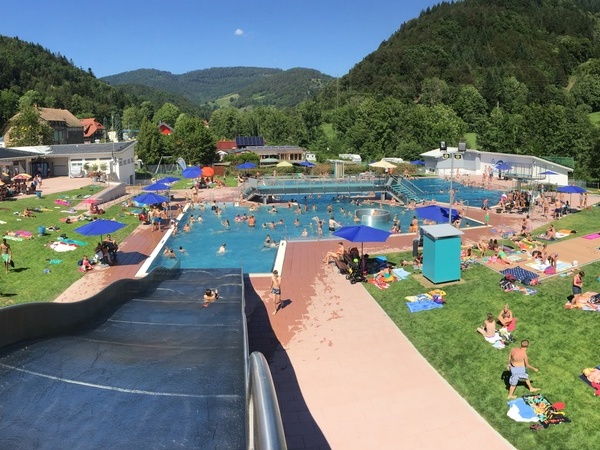  Bildnachweis: Schwimmbad Schnau